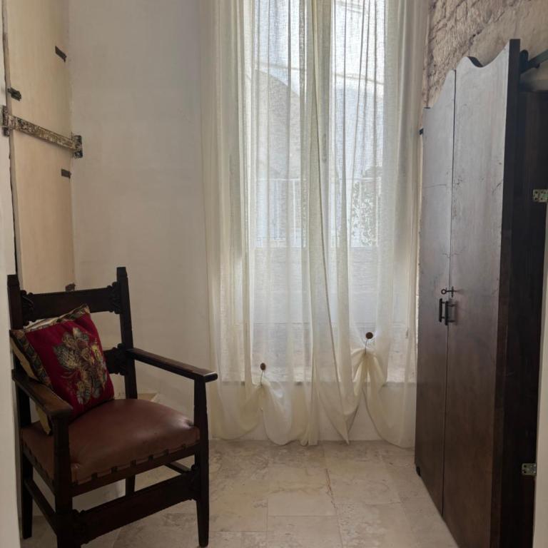 Civico 18 - Two-Bedroom Apartment with Balcony - 19