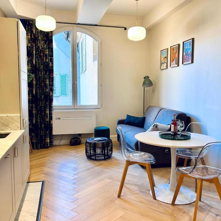 Old Town Vibes - 5min to Sea - AC - Appartement 1 Chambre - 26