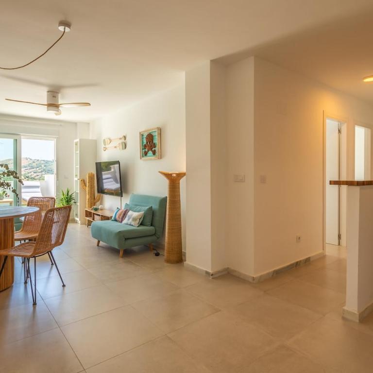 Apartamento con terraza, piscina y parking - Apartamento de 2 dormitorios con terraza - 16