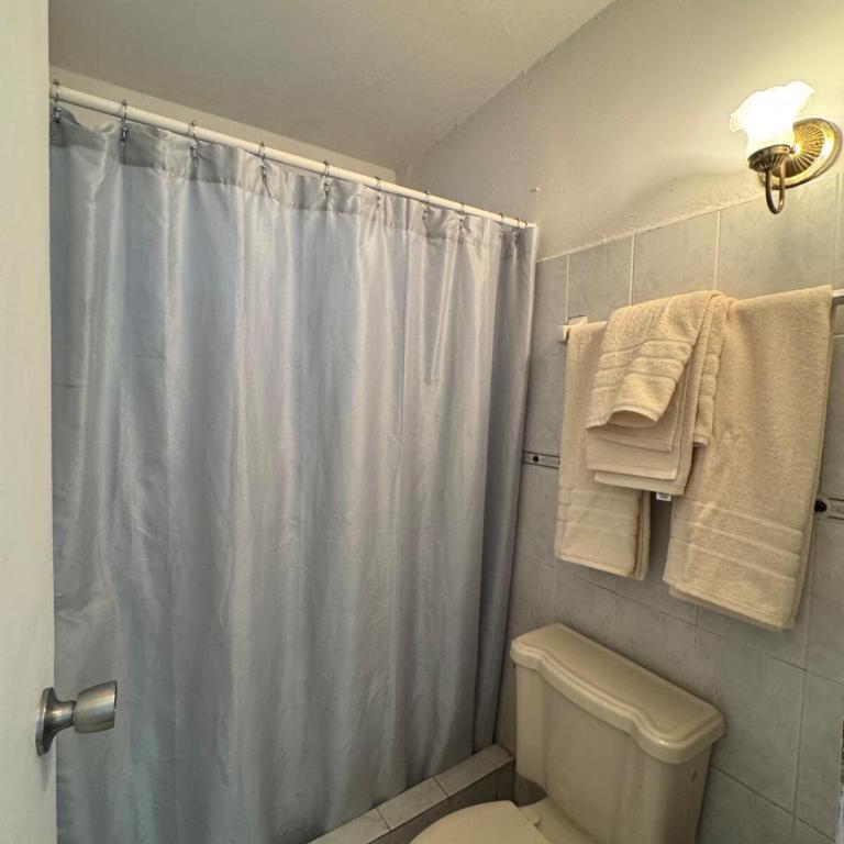 Residencia en Guadalupe - Three-Bedroom House - 12