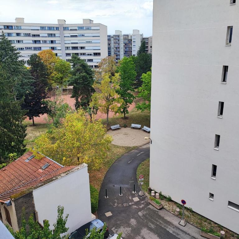 Grand appartement lumineux et central - Appartamento con 3 Camere da Letto - Piano Alto - 2