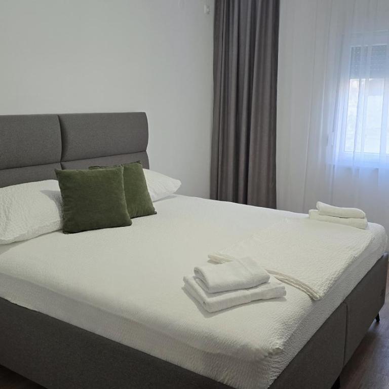 Apartman Rodjeni - Three-Bedroom Apartment - 6