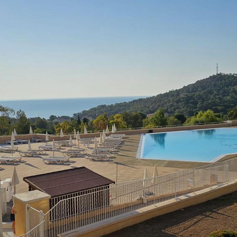 T2 Vue mer, Jardin clos, Village vacances Cap Esterel St Raphaël - Apartment mit 1 Schlafzimmer - 6