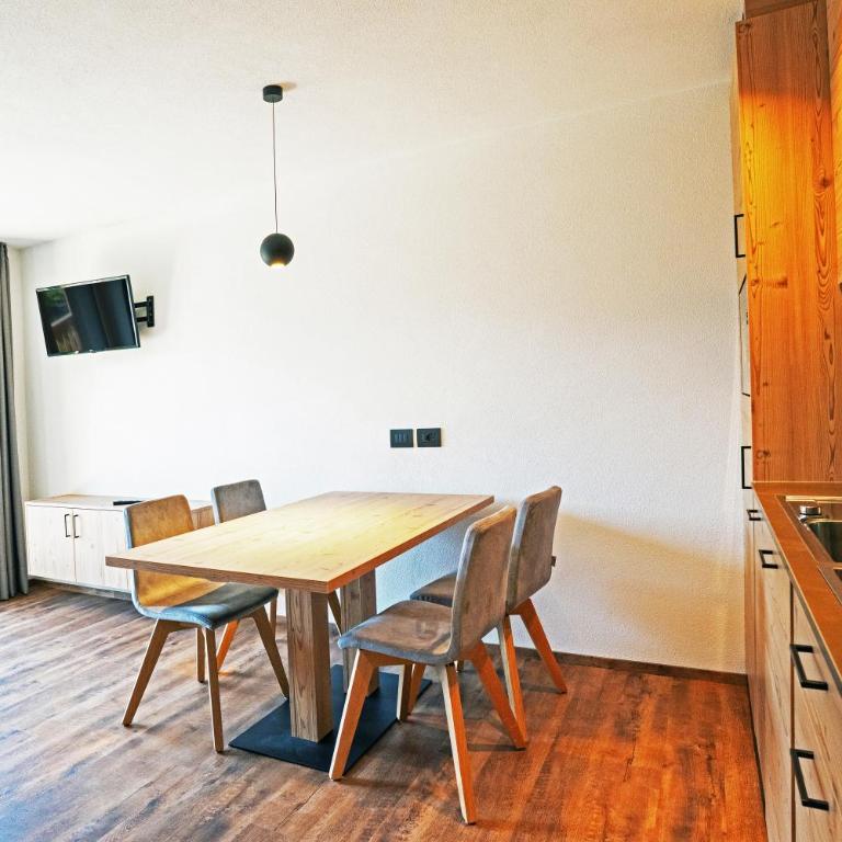 Residence Odlina - Appartamento con 2 Camere da Letto e Balcone - 2