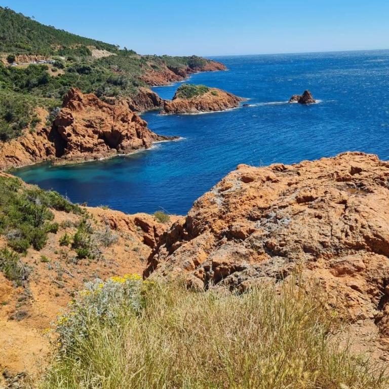 T2 Vue mer, Jardin clos, Village vacances Cap Esterel St Raphaël - Apartment mit 1 Schlafzimmer - 37