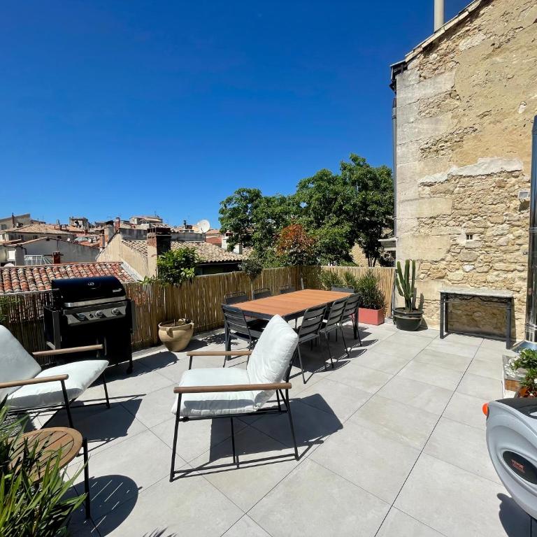 Loft Cosy de 120m2 en plein Centre-Ville à 2 pas de la Comédie Grande ou Petite Terrasse selon les mois - Apartment - 32