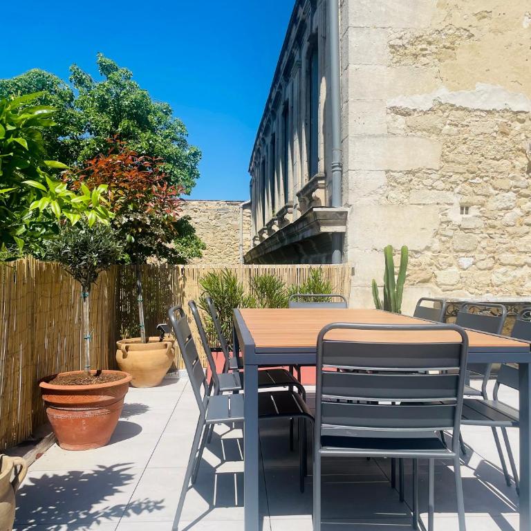 Loft Cosy de 120m2 en plein Centre-Ville à 2 pas de la Comédie Grande ou Petite Terrasse selon les mois - Apartment - 35