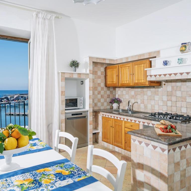 Villa De Luca - Luxury villa with terrace and Jacuzzi by the sea - Villa con Vista Mare - 16