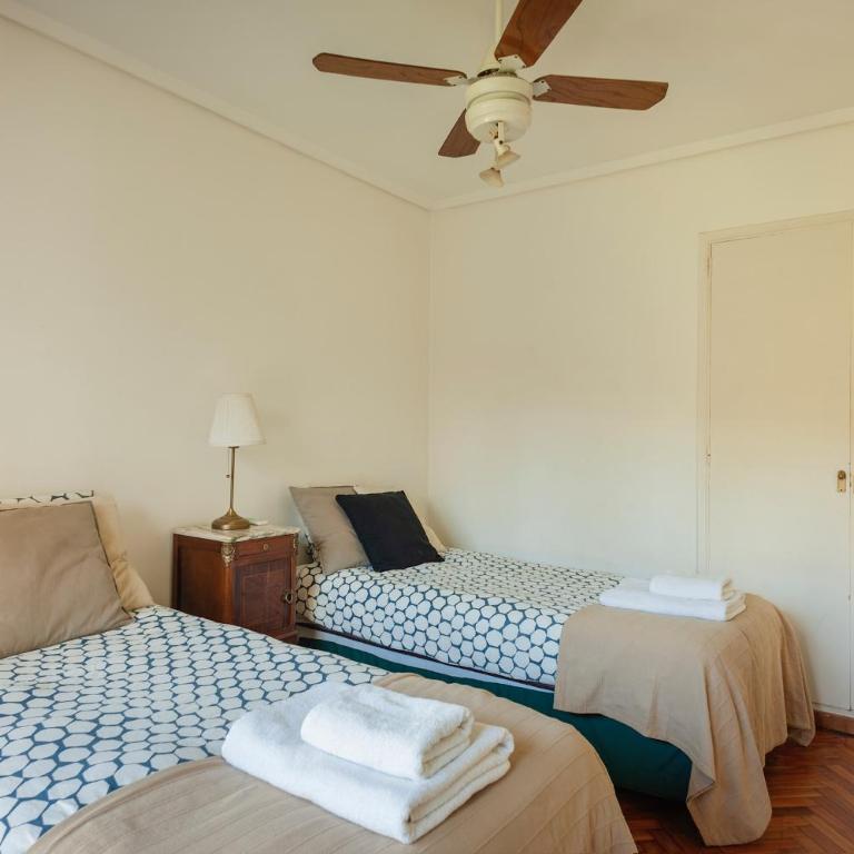 Perfecto para Familias & Grupos - Departamento Grande y Luminoso - Three-Bedroom Apartment - 33