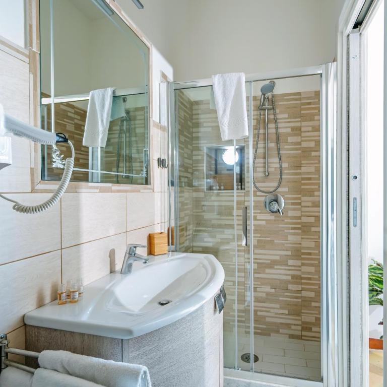 Villa De Luca - Luxury villa with terrace and Jacuzzi by the sea - Villa con Vista Mare - 29
