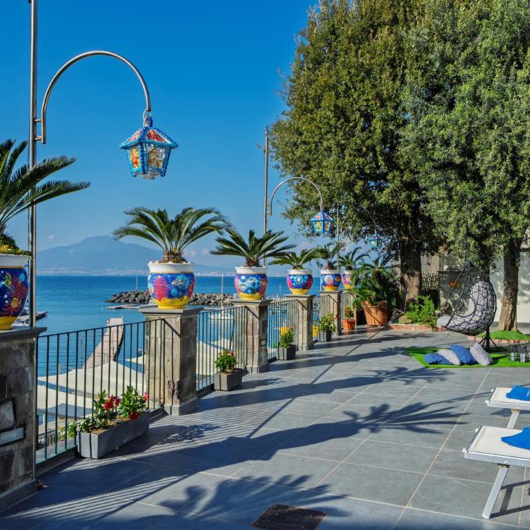 Villa De Luca - Luxury villa with terrace and Jacuzzi by the sea - Villa con Vista Mare - 1