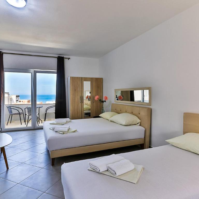 Apartmani BLUE MOON - Quadruple Room with Terrace - 7