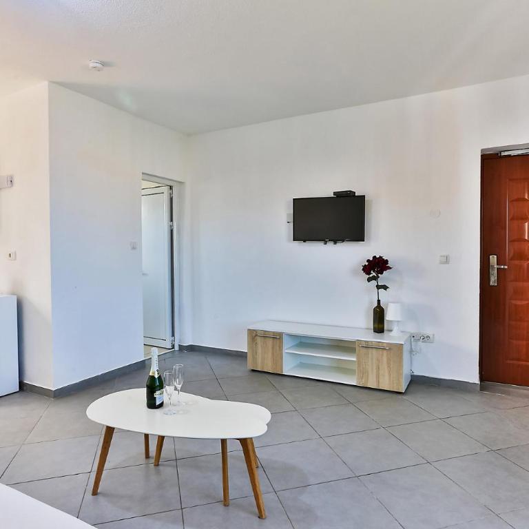 Apartmani BLUE MOON - One-Bedroom Apartment - 5
