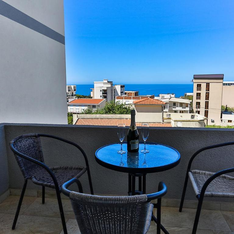 Apartmani BLUE MOON - Quadruple Room with Terrace - 4