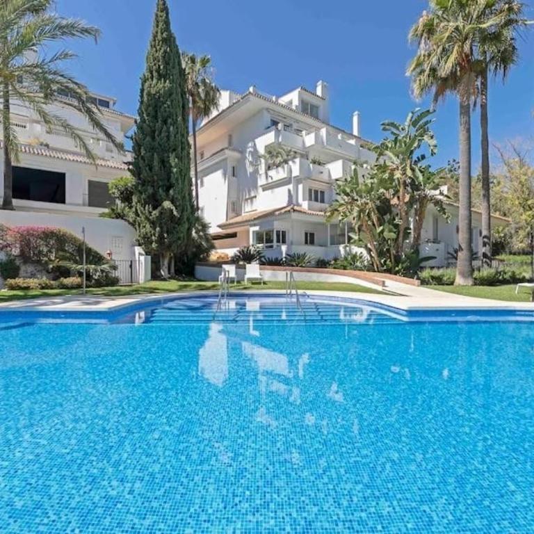 PENTHOUSE SEA VIEWS IN MARBELLA GOLDEN MILE, Puente Romano Area - Penthouse Apartment - 1