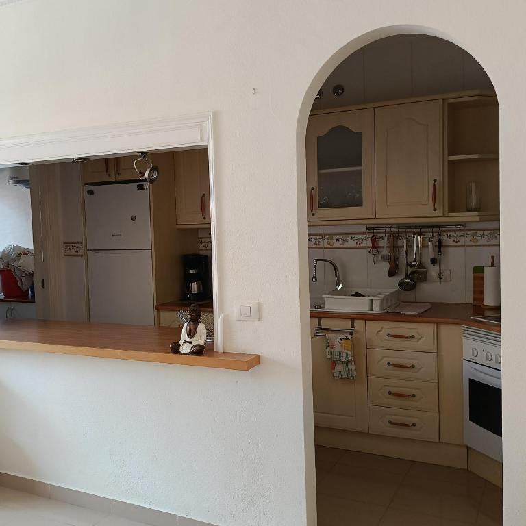 Yellow mountain in paradise - Apartamento de 2 dormitorios con balcón - 9