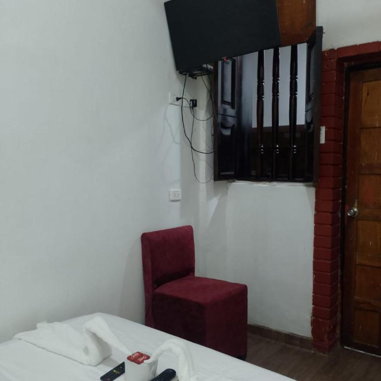 Hostal #10-33 - Double Room with Private Bathroom - 2