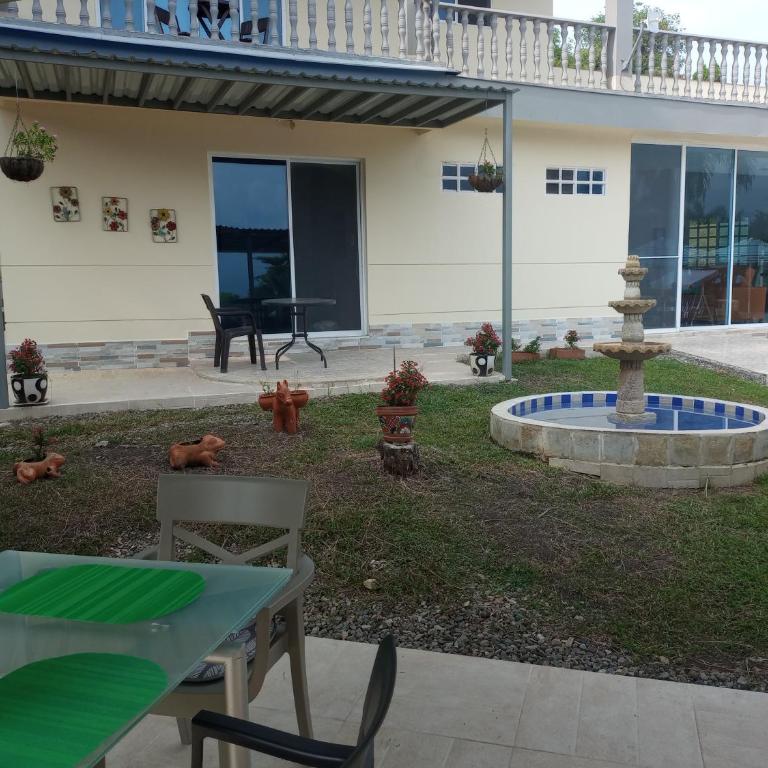 Casa Campestre en Condominio en Anapoima - Casa de 4 dormitorios - 14