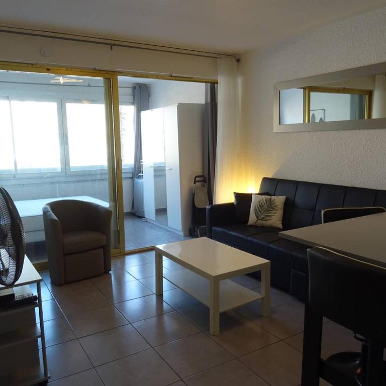 Studio central avec loggia et wifi - FR-1-833-21 - Studio - 5