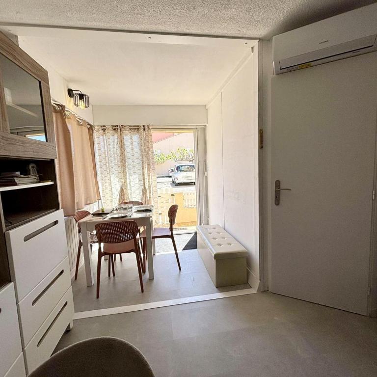 Appartement T3 pour 4 pers, près de la plage, parking privé - FR-1-795-61 - Appartement - 13