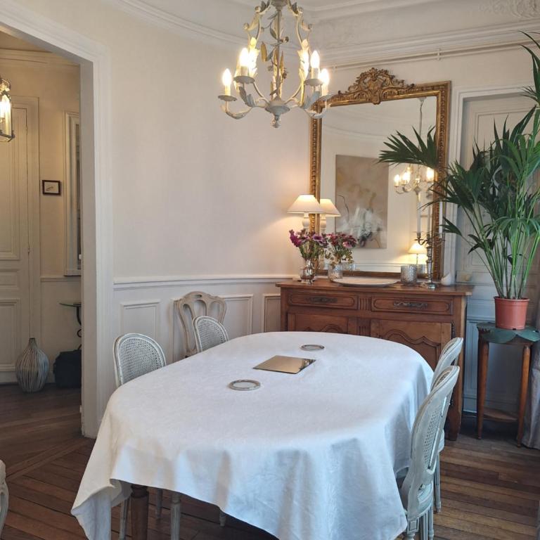 Plein Centre Charmant et Lumineux - Appartement 2 Chambres - 14