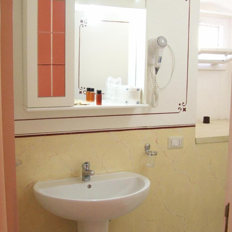 B&B Dimora Muzio and Restaurant - Camera Tripla - 25