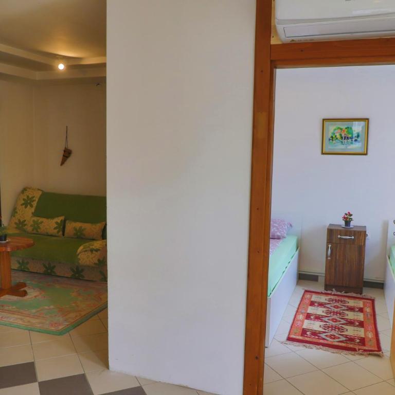 Apartman MIŠKO - Three-Bedroom Apartment - 32
