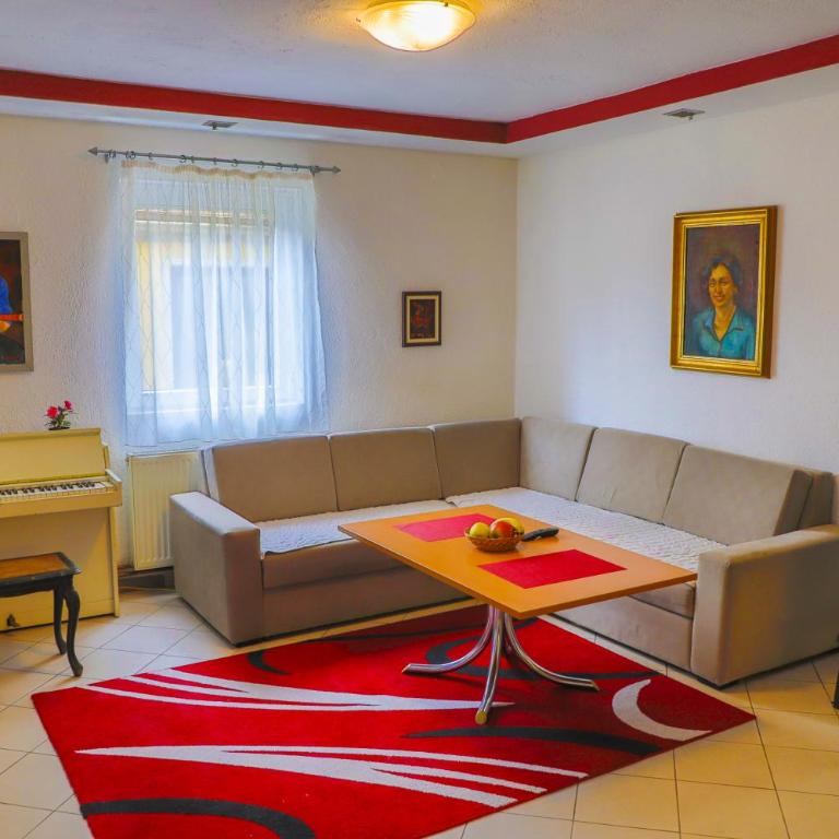 Apartman MIŠKO - Three-Bedroom Apartment - 2