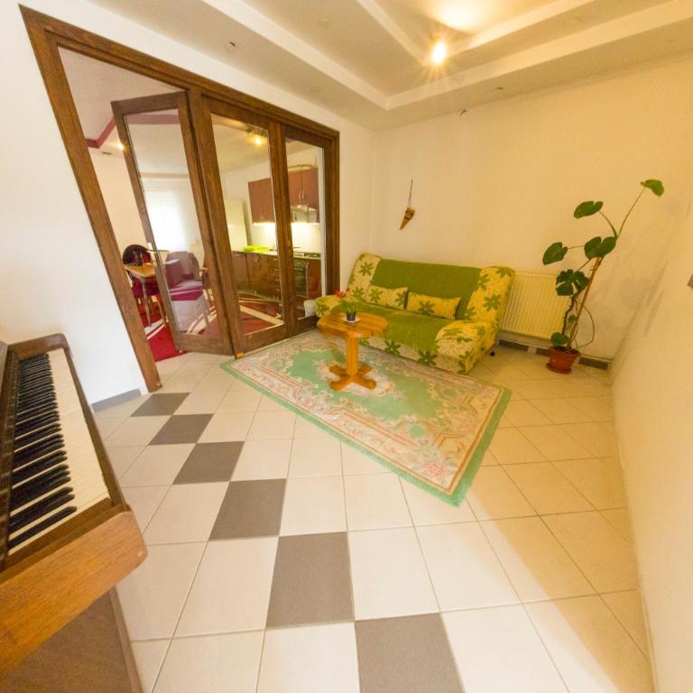 Apartman MIŠKO - Three-Bedroom Apartment - 15