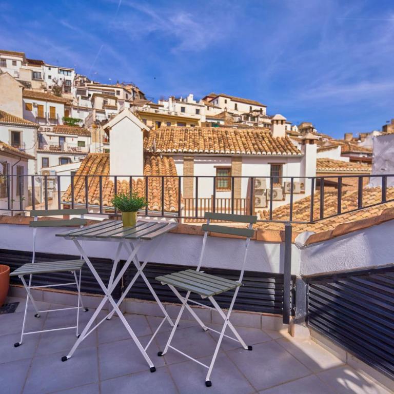 Zirí Suites - Hostatel - One-Bedroom Apartment with Terrace - 1