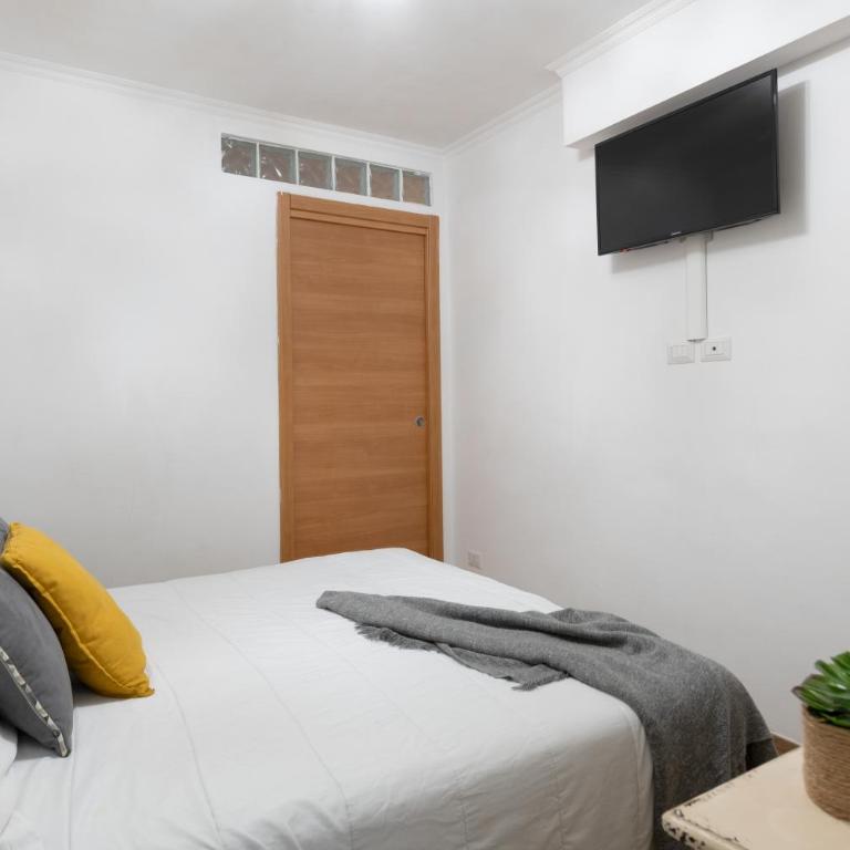 Retro Guest House - Camera Matrimoniale - 9