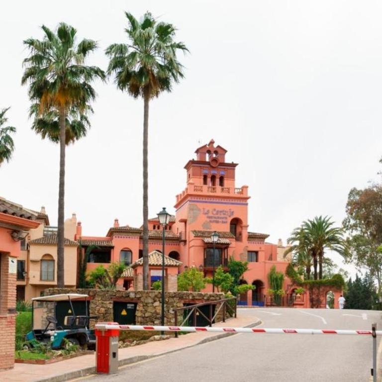 Cartuja Del Golf Duplex Penthouse - Three-Bedroom Apartment with Park View - 5