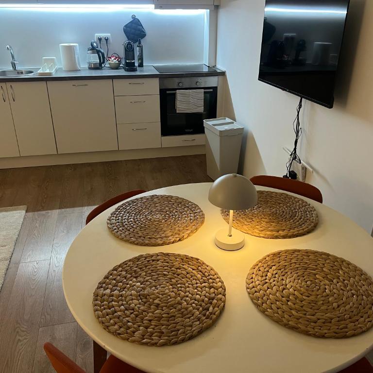 Sassy - Two-Bedroom Apartment - 10
