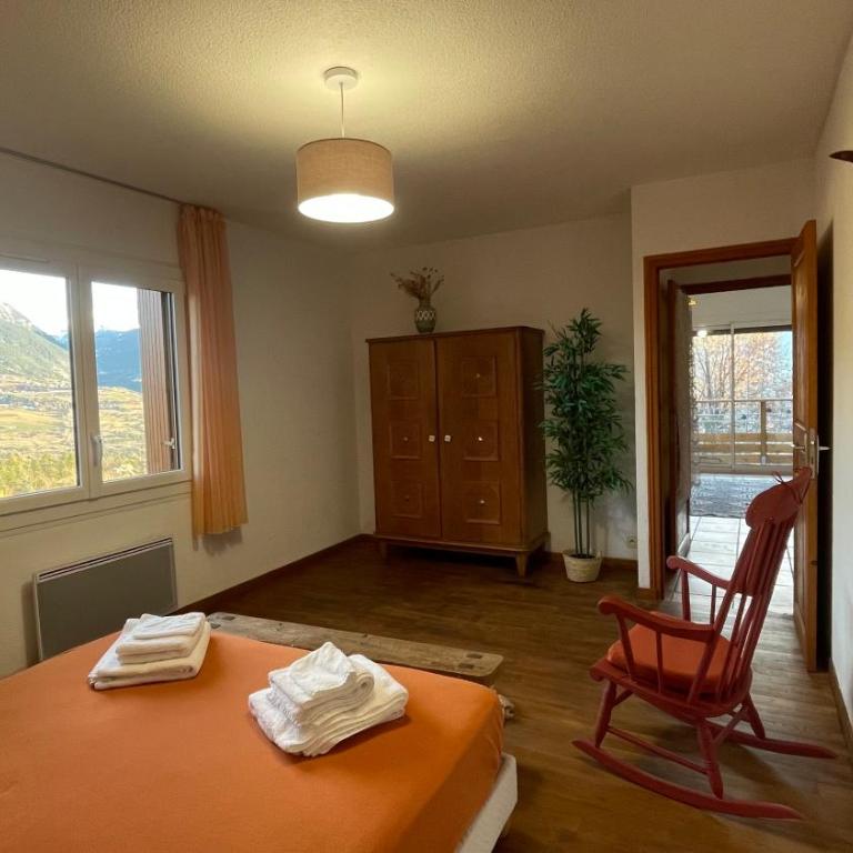 Gîte confort 15 couchages, vue panoramique Montagne Hautes Alpes, Terrasses - Casa de 6 dormitorios - 19