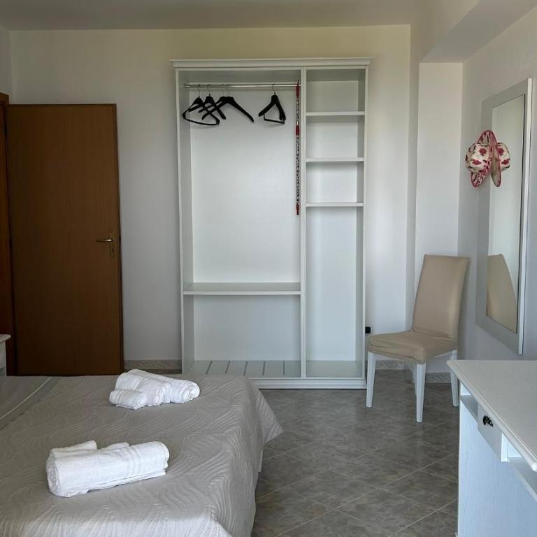 L'Alba - Appartamento con 2 Camere da Letto, Balcone e Vista mare - 16