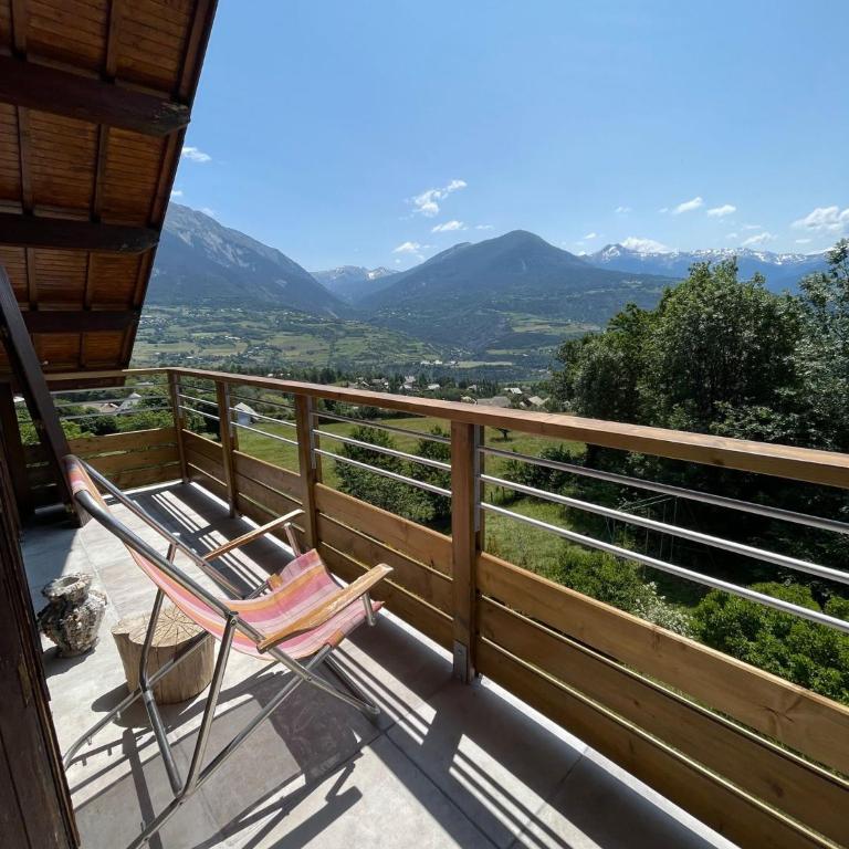Gîte confort 15 couchages, vue panoramique Montagne Hautes Alpes, Terrasses - Casa de 4 dormitorios - 37