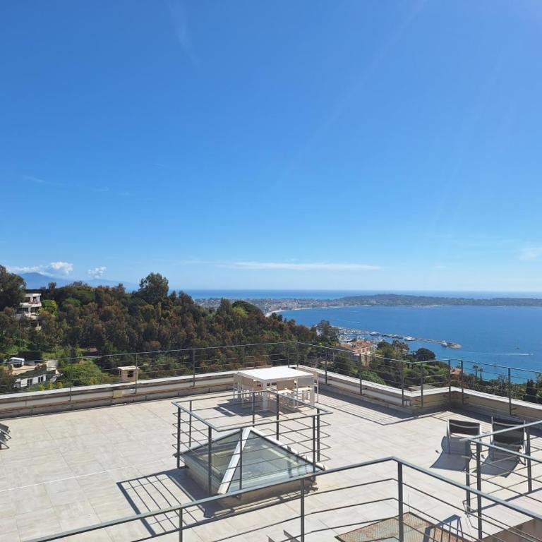 Cannes-SuperCannes-GolfeJuan--VILLA ALAMP--Piscine--Vue mer exceptionnelle - Villa avec Piscine Privée - 37