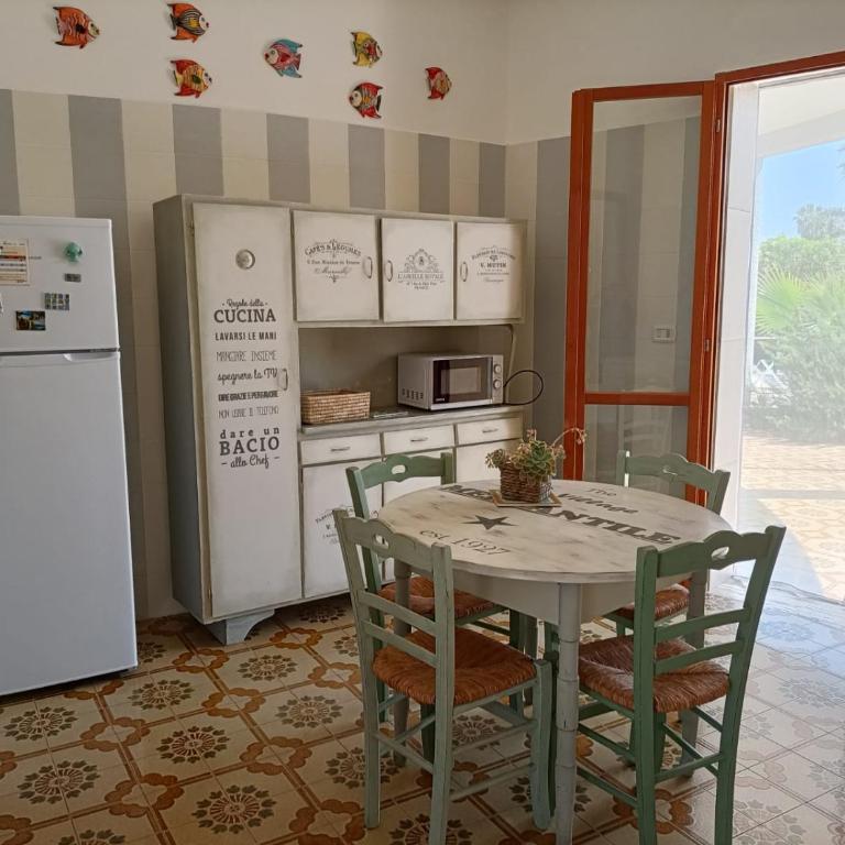 Villa Ginetta - Three-Bedroom House - 13