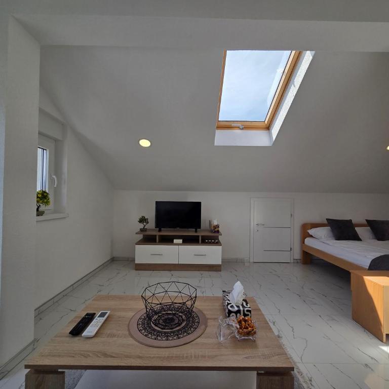 Sarajevo Pulse Residence - Studio s King-sajz Krevetom i Sofom na Izvlačenje - 1