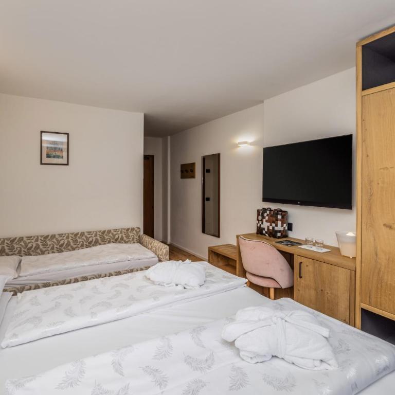 Hotel Ariston Garden & Spa - Dreibettzimmer mit Balkon - 2