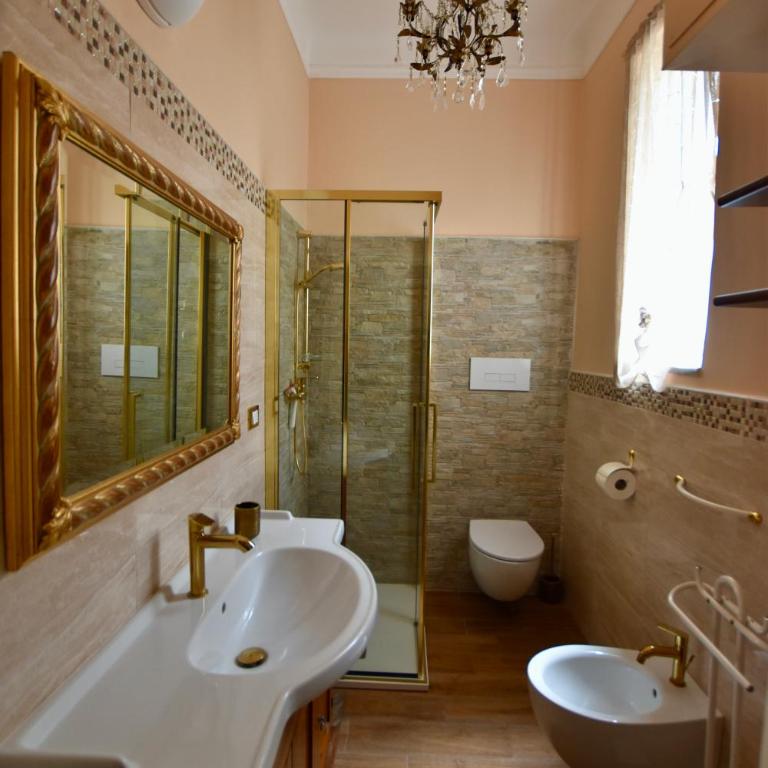 Classicosuitetetti Attico di charme con terrazza solarium privata, a pochi minuti dalla Fiera e dal mare - Appartamento con Terrazza - 6