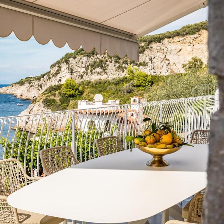 Villa Stunning view on the sea of Naples with pool - Villa with Sea View - 32