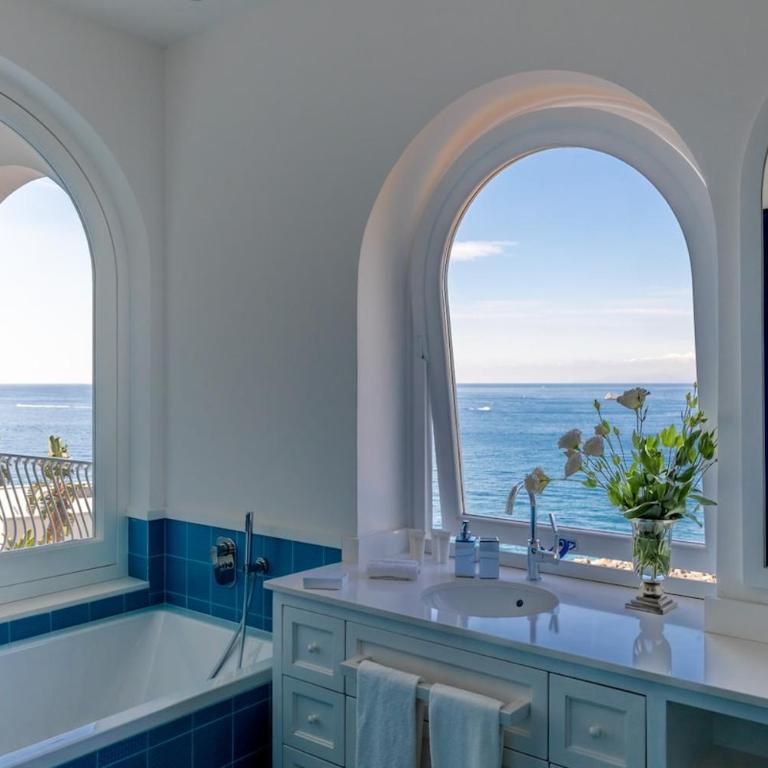 Villa Stunning view on the sea of Naples with pool - Villa with Sea View - 43