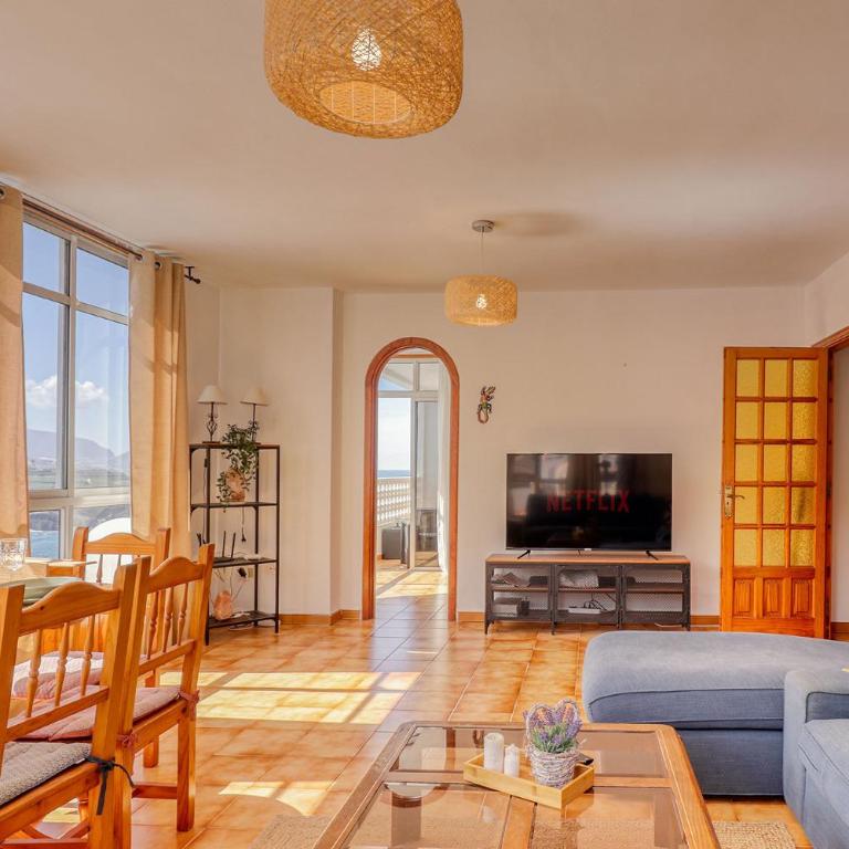 Oceanview Retreat 50m to Beach with Sunset Terrace and Ensuite - Apartamento de 3 dormitorios con vistas al mar - 3