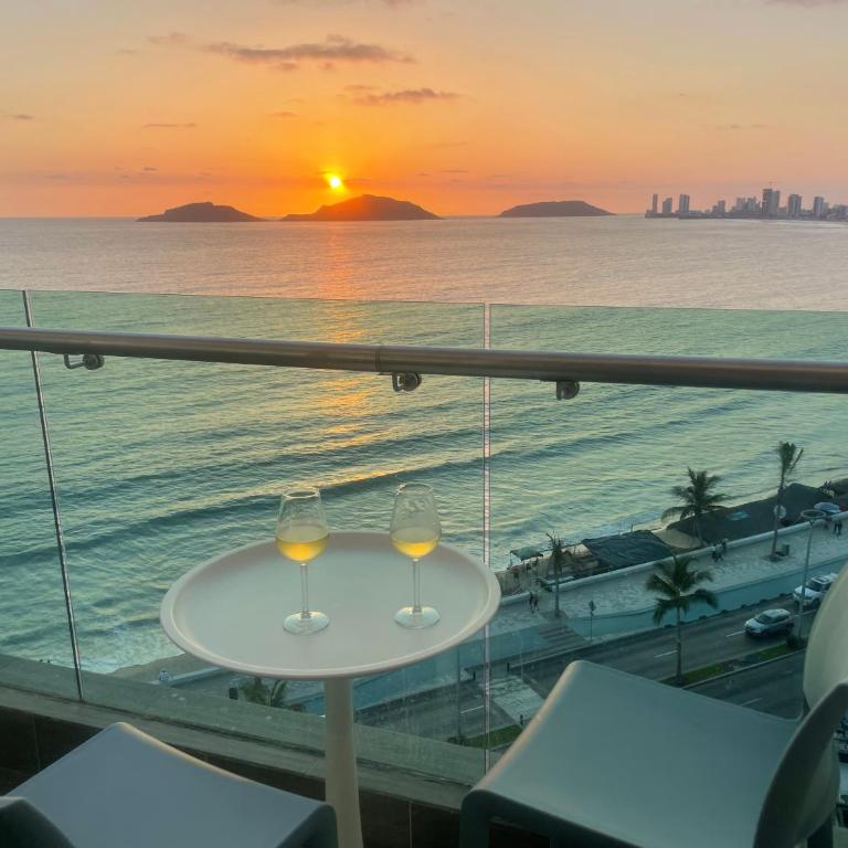 Torre Eme- stunning bay view and balcony! - Two-Bedroom Apartment - 5
