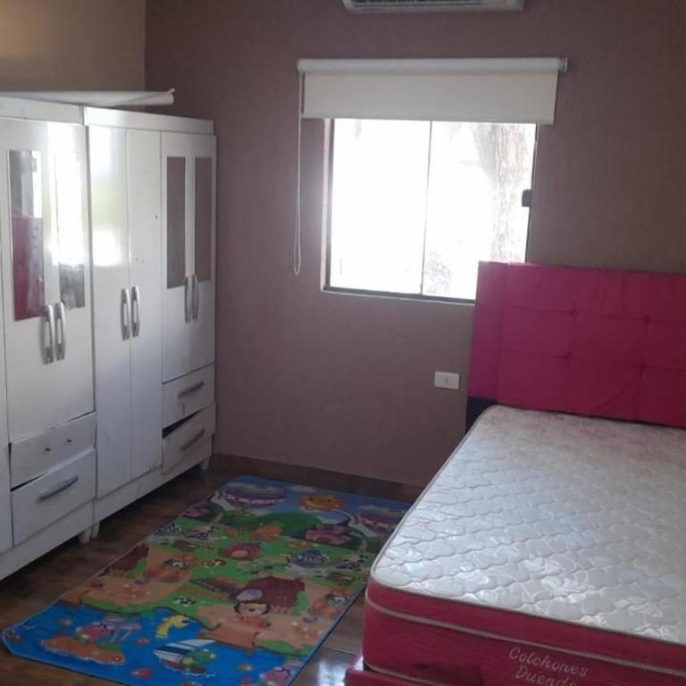 Casa a minutos del Aeropuerto - Casa de 3 dormitorios - 1