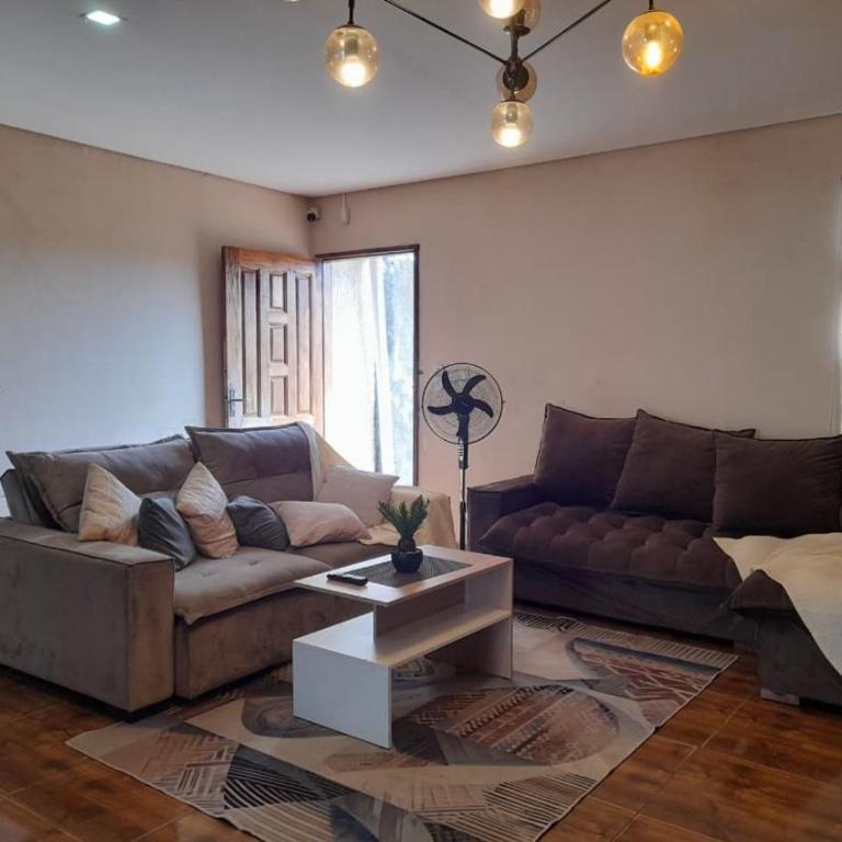 Casa a minutos del Aeropuerto - Casa de 3 dormitorios - 5