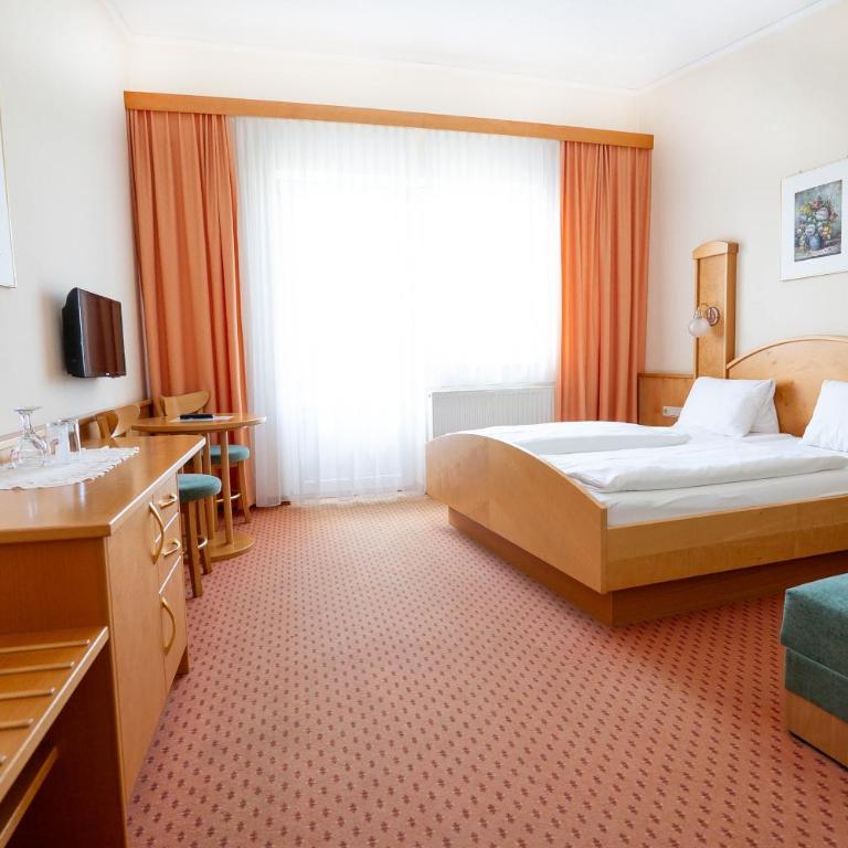 Panoramahof Ziegler - Double Room - 4