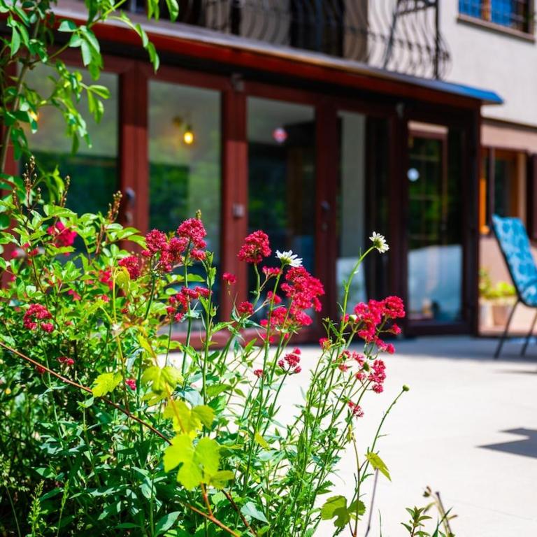 6BDR Home in Nature - Six-Bedroom House - 30