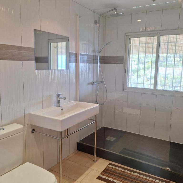 Cannes-SuperCannes-GolfeJuan--VILLA ALAMP--Piscine--Vue mer exceptionnelle - Villa avec Piscine Privée - 40